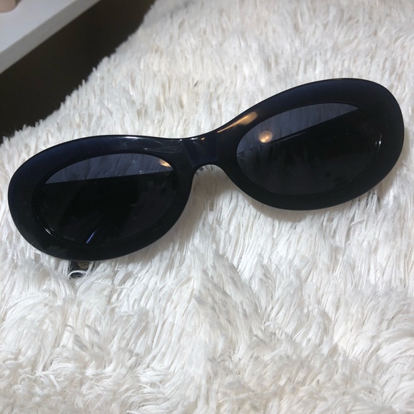 CHANEL Cat Eye Blue Sunglasses with case - Picture 3 of 8